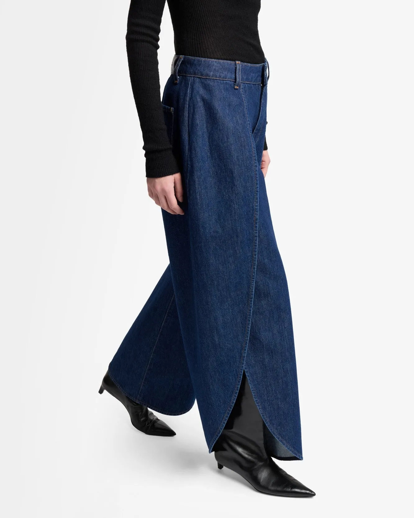 Mankind Tulip Barrel in Blue Petal sold by 7 For All Mankind product image thumbnail 4