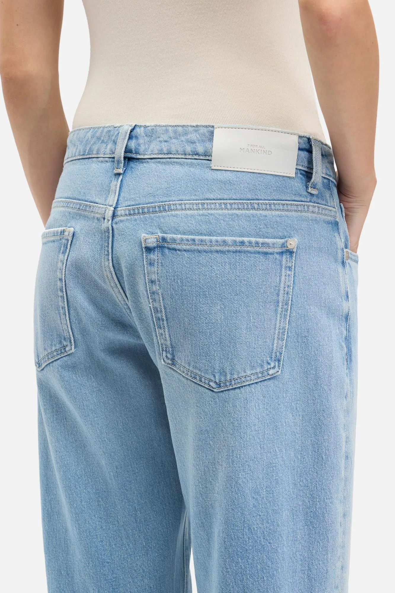 LOW STRAIGHT in MANKIND Seabreeze sold by 7 For All Mankind product image thumbnail 4