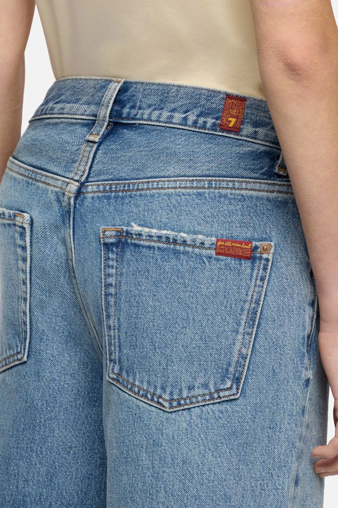 LOLA SHORT in MANKIND Wave sold by 7 For All Mankind product image thumbnail 4