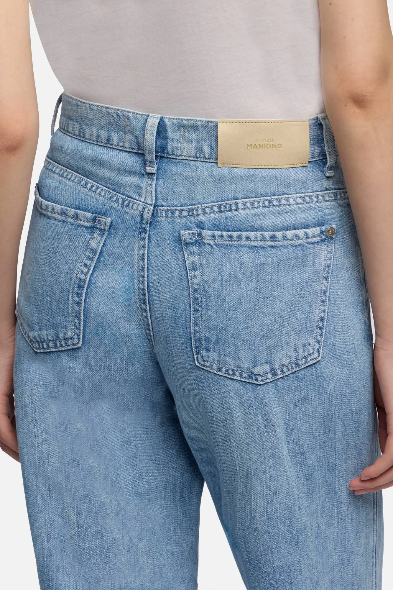 STOVEPIPE STRAIGHT in Indigo Linen Iris sold by 7 For All Mankind product image thumbnail 4