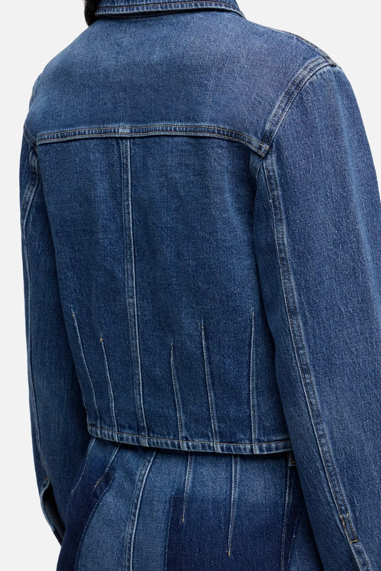 DARTED SHRUNKEN JACKET in Comfort Seaside sold by 7 For All Mankind product image thumbnail 4