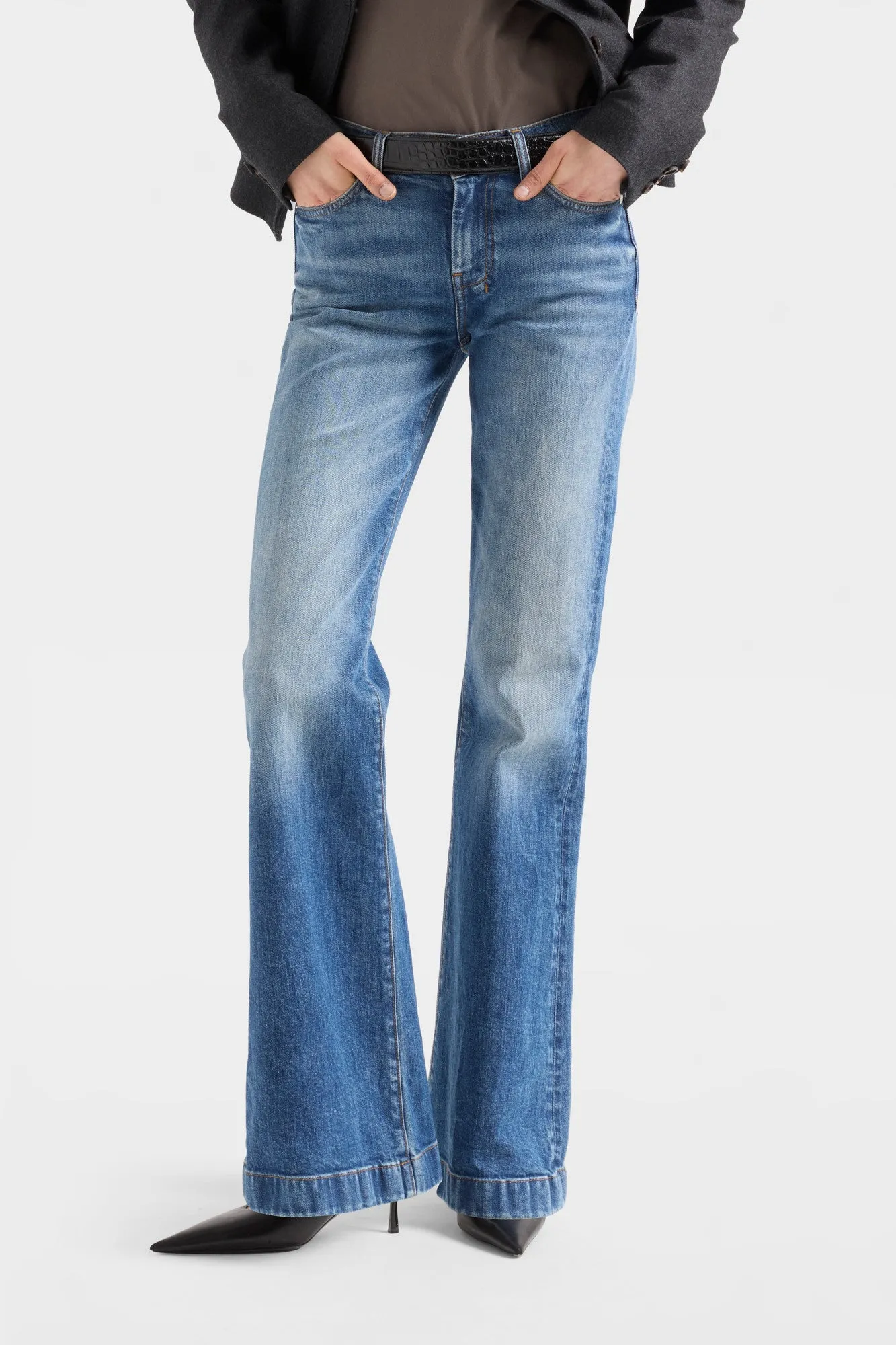 DOJO 30'' in Denim Bluefern sold by 7 For All Mankind product image thumbnail 3