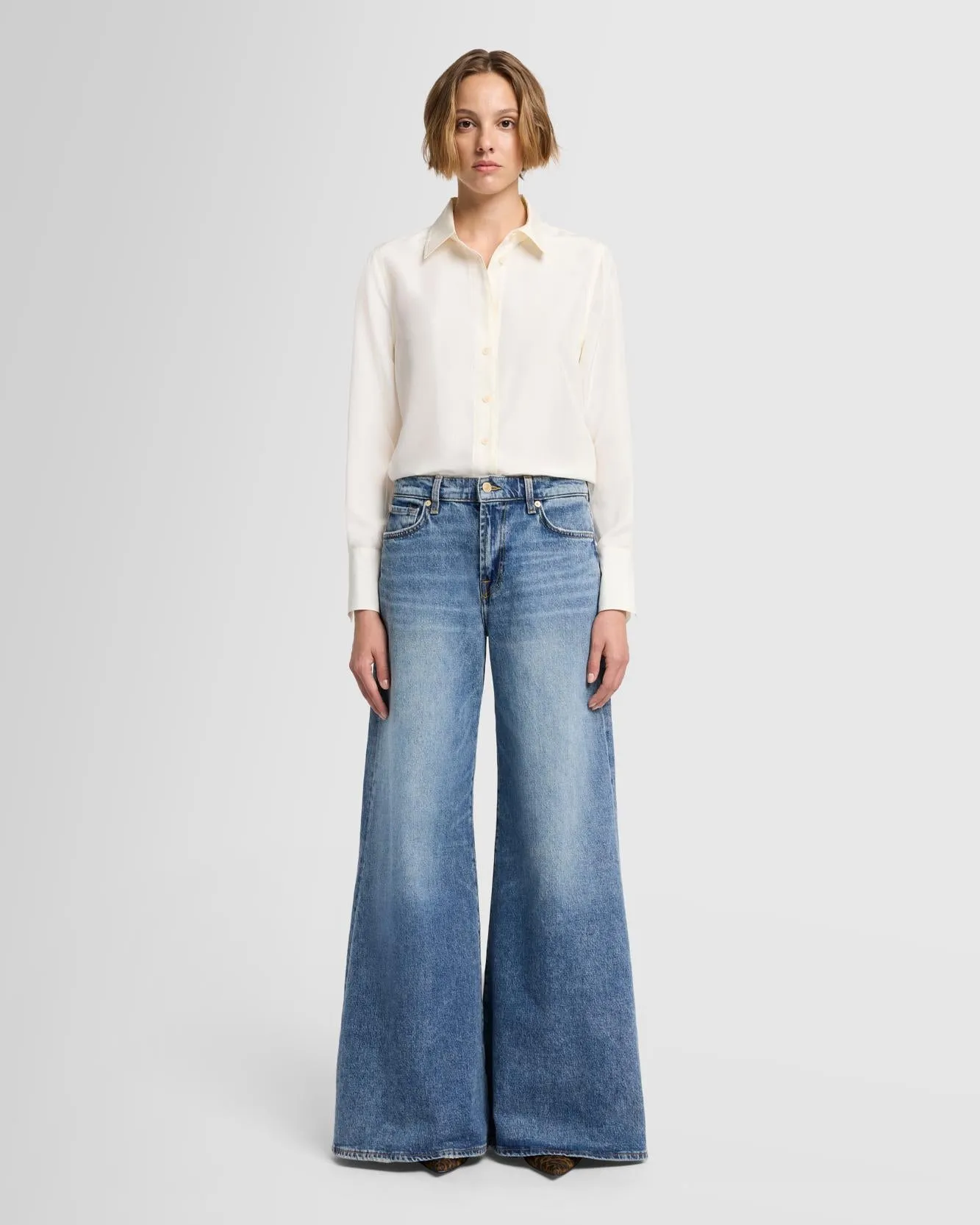 Silk Relaxed Shirt in Vintage White sold by 7 For All Mankind product image thumbnail 5