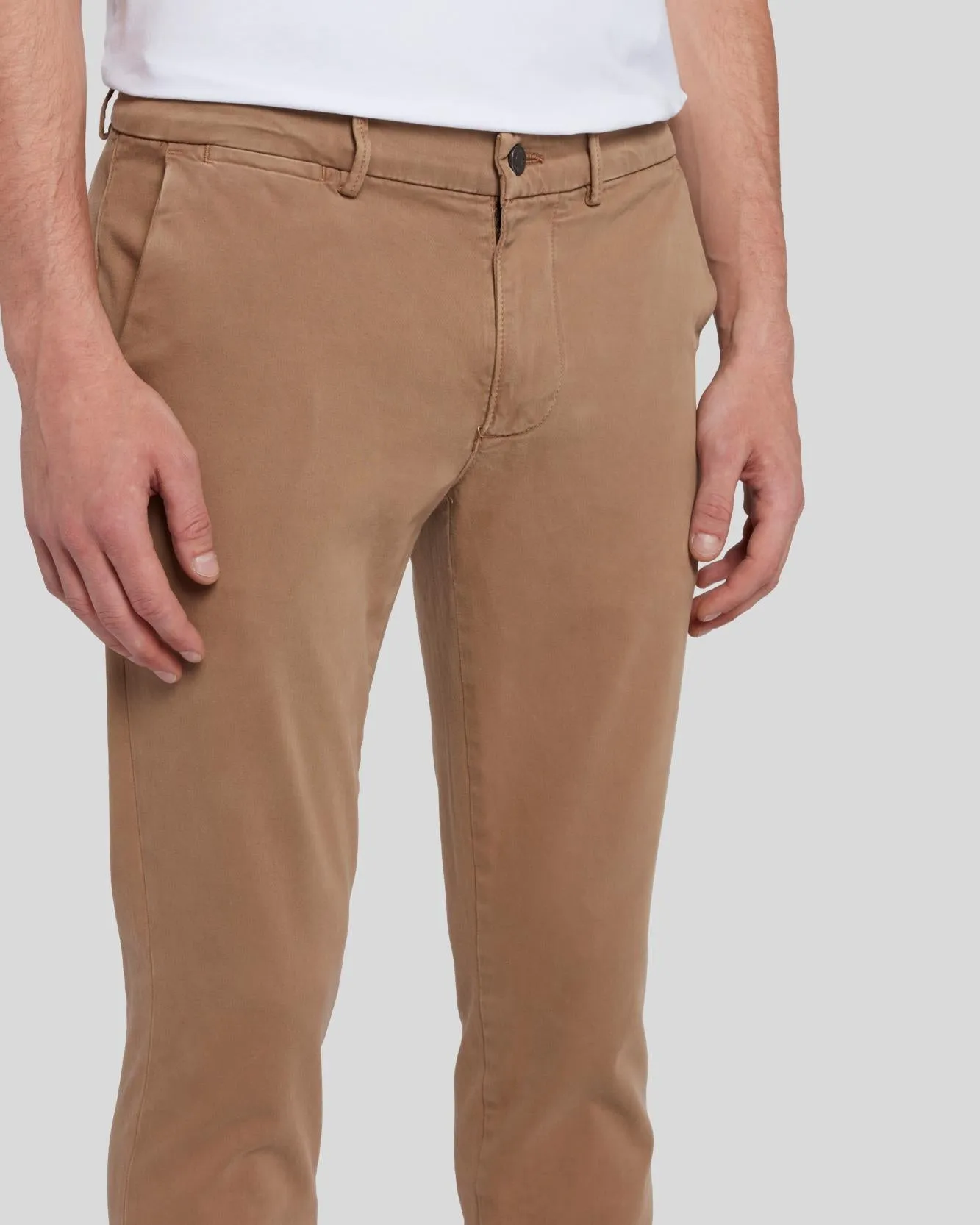 Luxe Performance Slimmy Tapered in Sand sold by 7 For All Mankind product image thumbnail 3