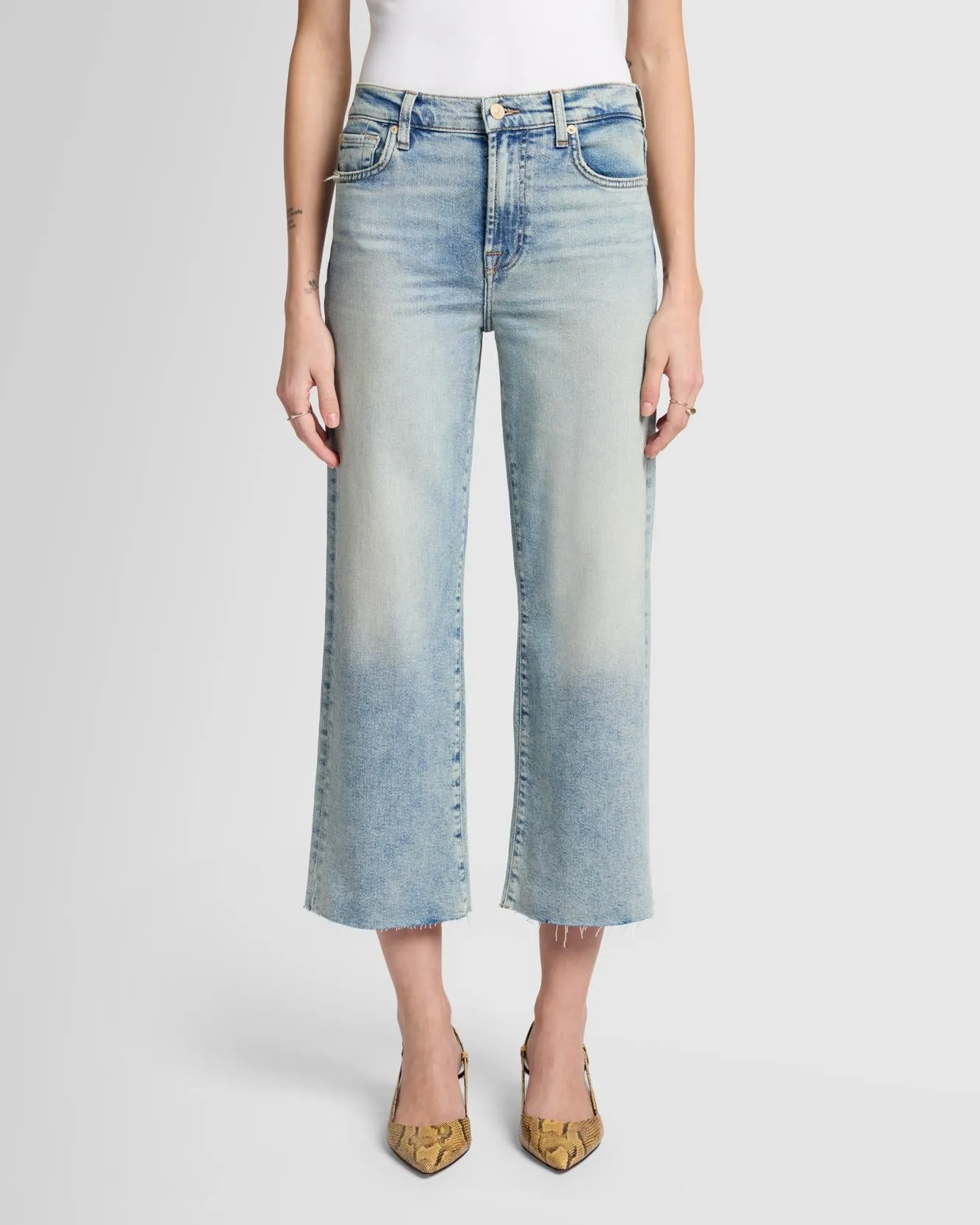 Luxe Vintage Cropped Alexa in Desert Sky sold by 7 For All Mankind product image thumbnail 2