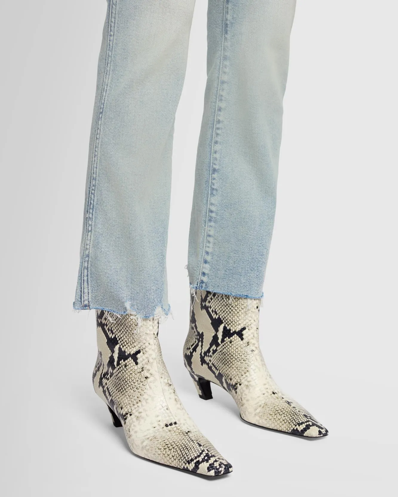 Luxe Vintage High Waist Slim Kick in Desert Sky sold by 7 For All Mankind product image thumbnail 3