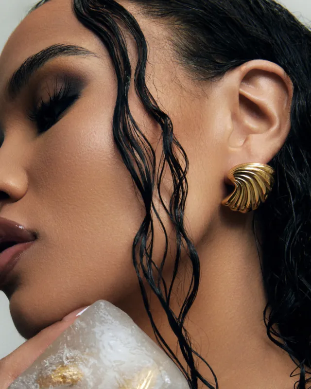WAVE STUD sold by 8 Other Reasons