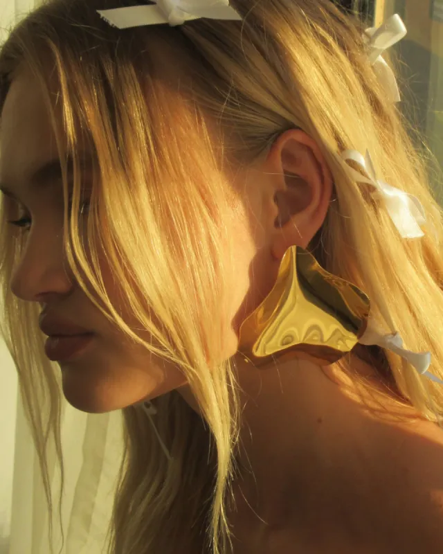 CRINKLE STUD EARRING sold by 8 Other Reasons