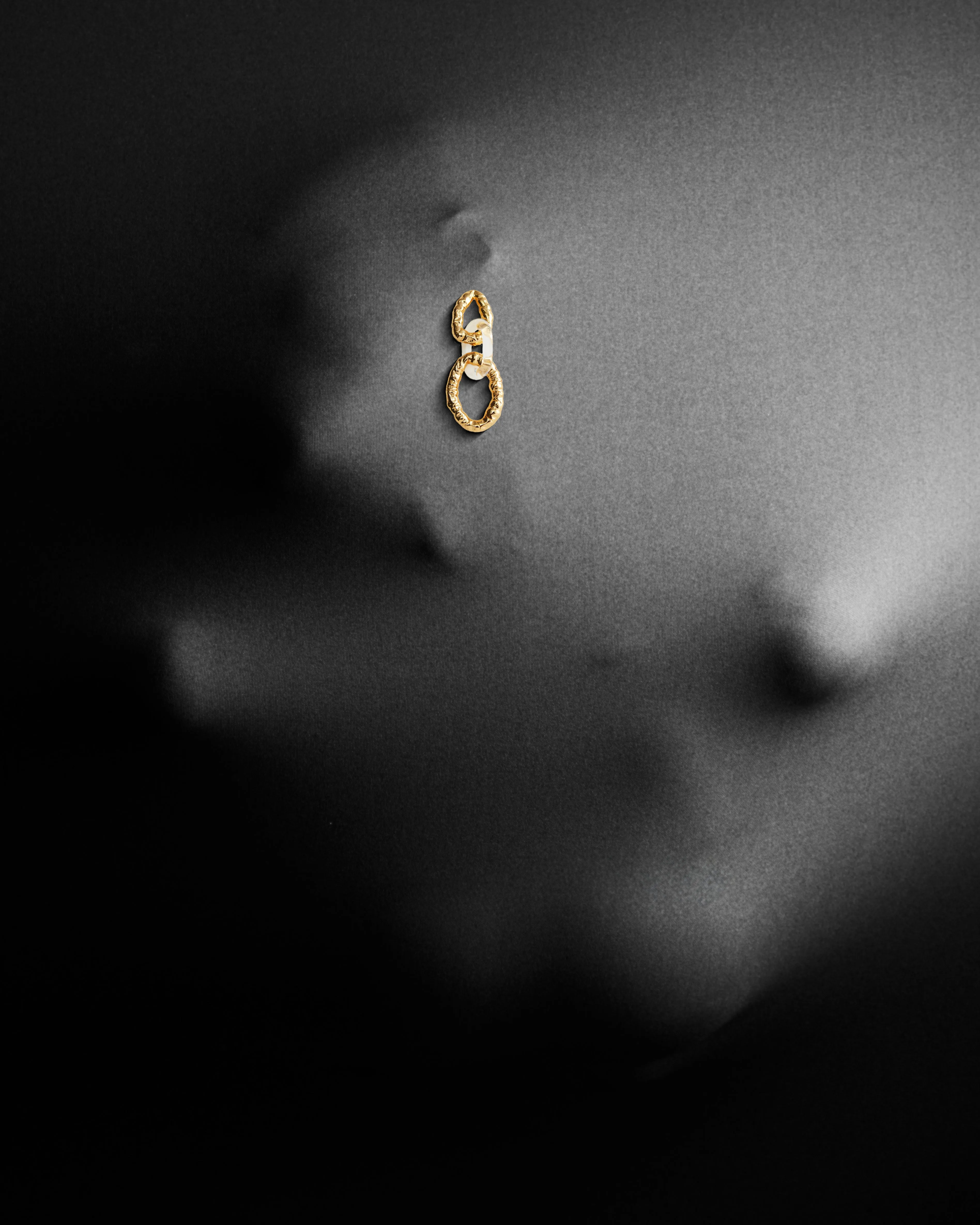 MOLTEN GOLD LINK EARRING sold by 8 Other Reasons product image thumbnail 2