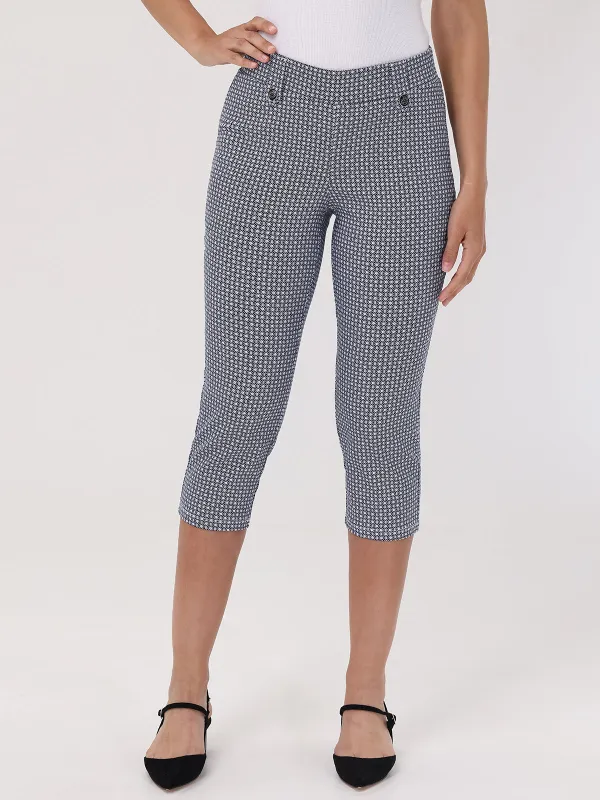 Ultra Stretch Pull-On Capri Pants sold by 89th & Madison