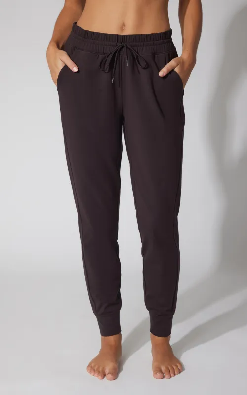 Polarlux Maya Illusion Jogger - Our Cafe Story sold by 90 Degree By Reflex