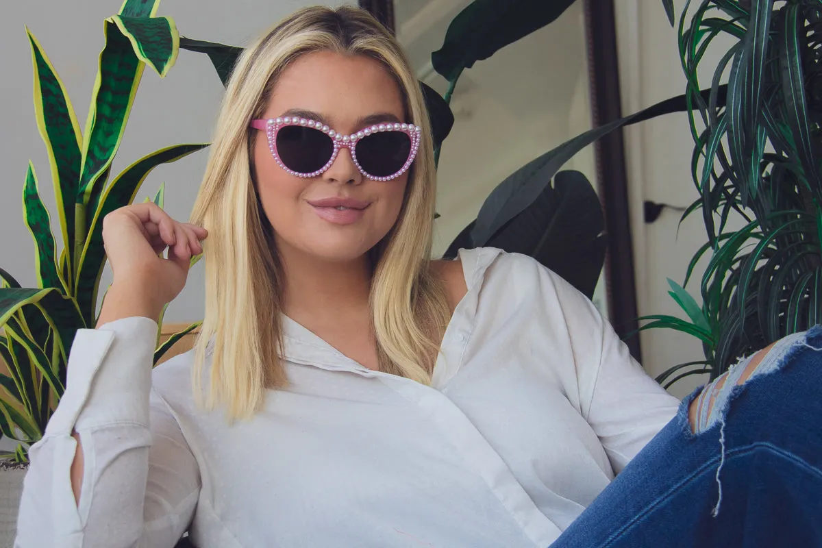 Aunt Pearl sold by A.J. Morgan