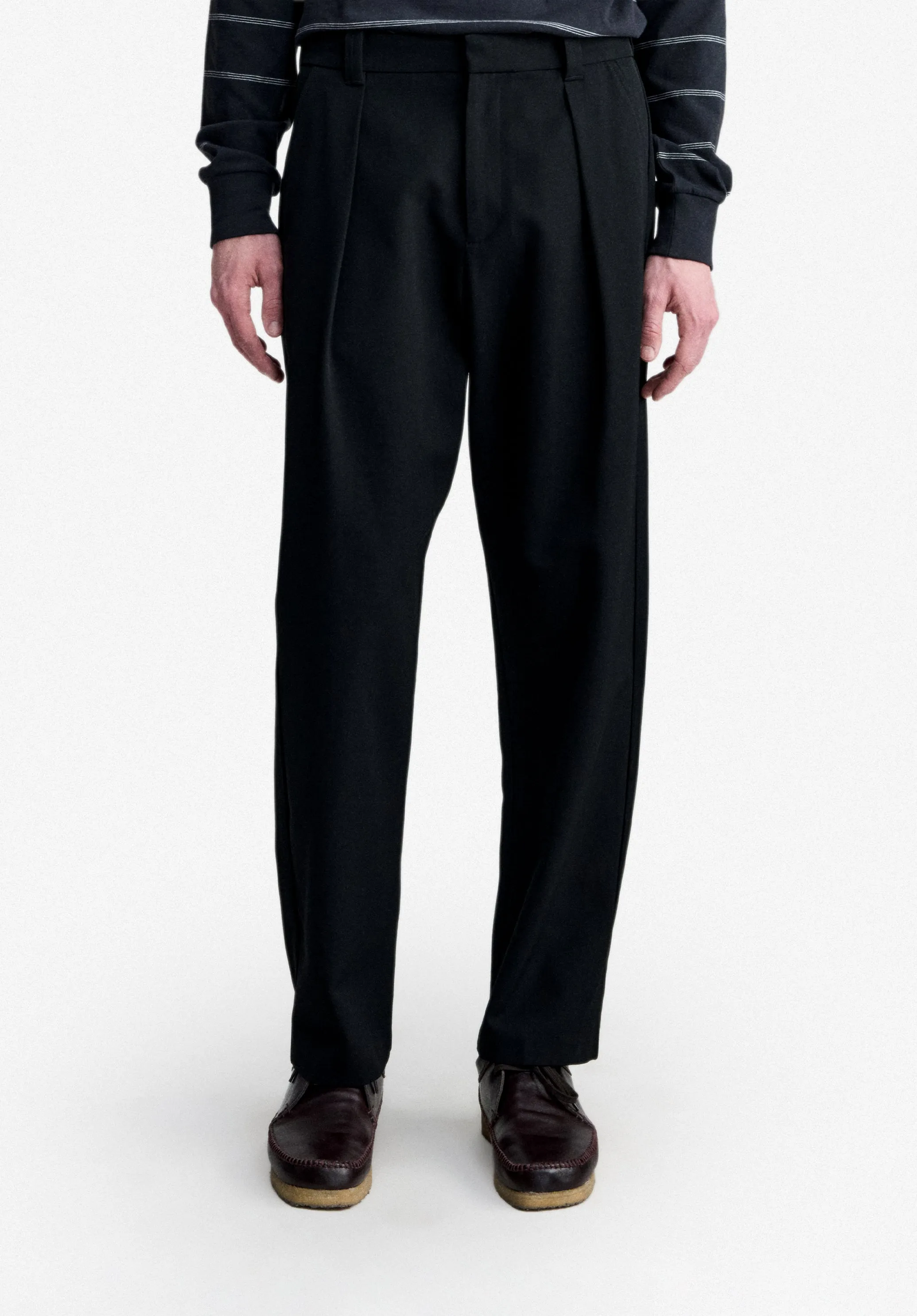 Renato Pants - Loose-fit black cotton barrel Pants sold by A.P.C. product image thumbnail 4