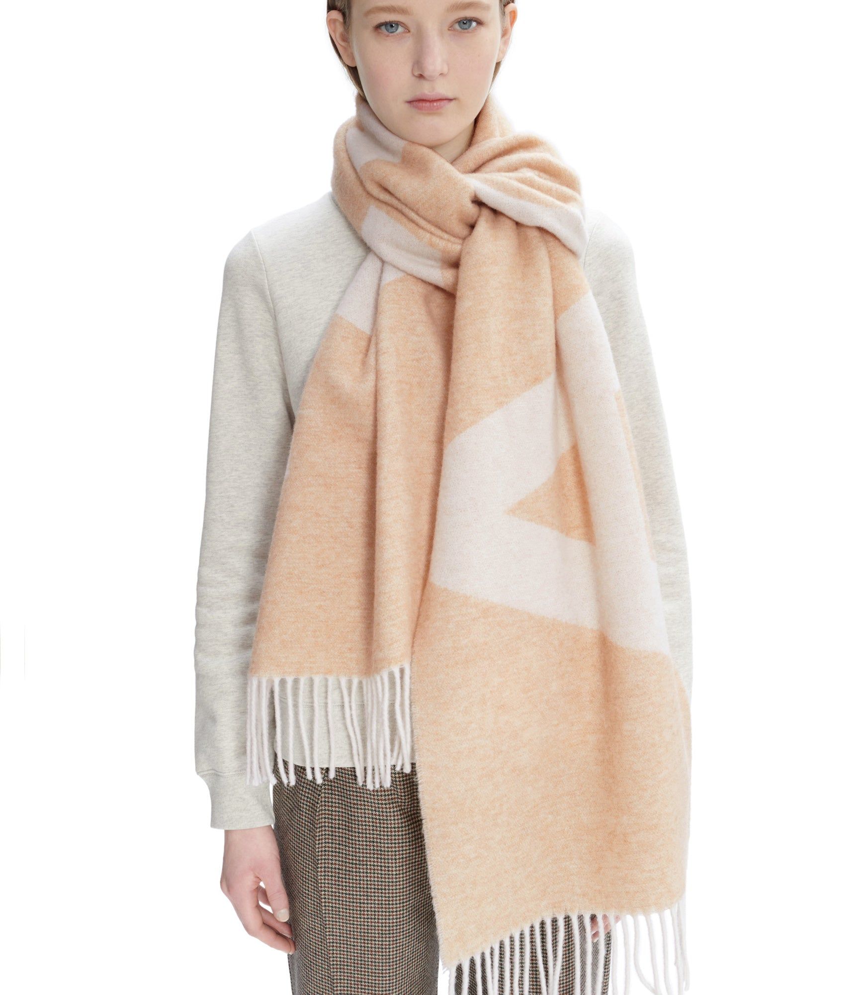 Malo scarf sold by A.P.C. product image thumbnail 2