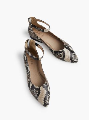 Ashleigh Flat sold by Able