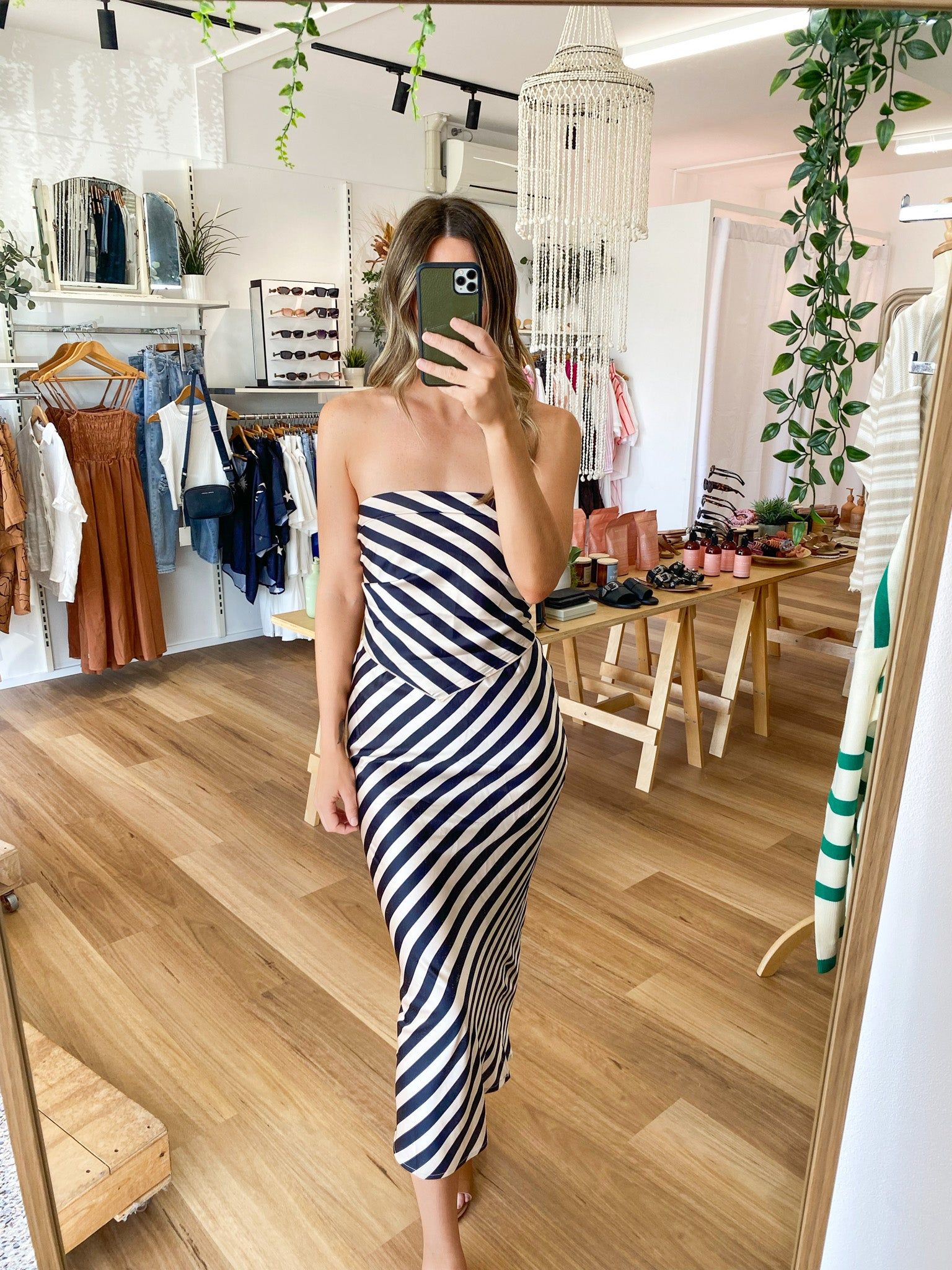 Bianca Set sold by About A Girl product image thumbnail 4