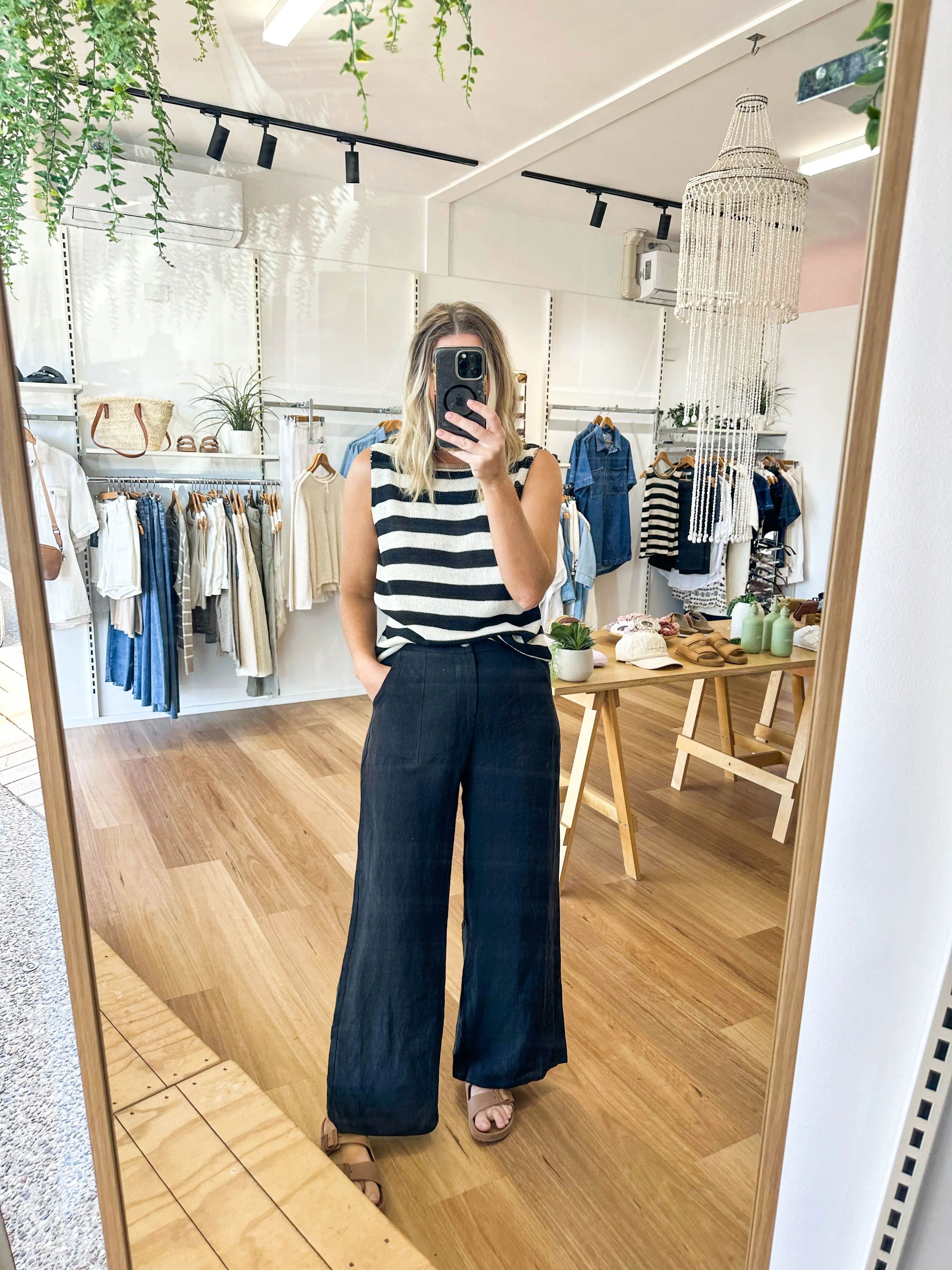 Jude Linen Pants Black sold by About A Girl product image thumbnail 5