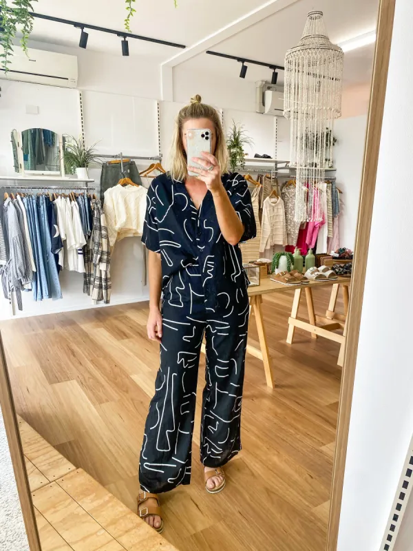 Sophie Pant Set Black sold by About A Girl