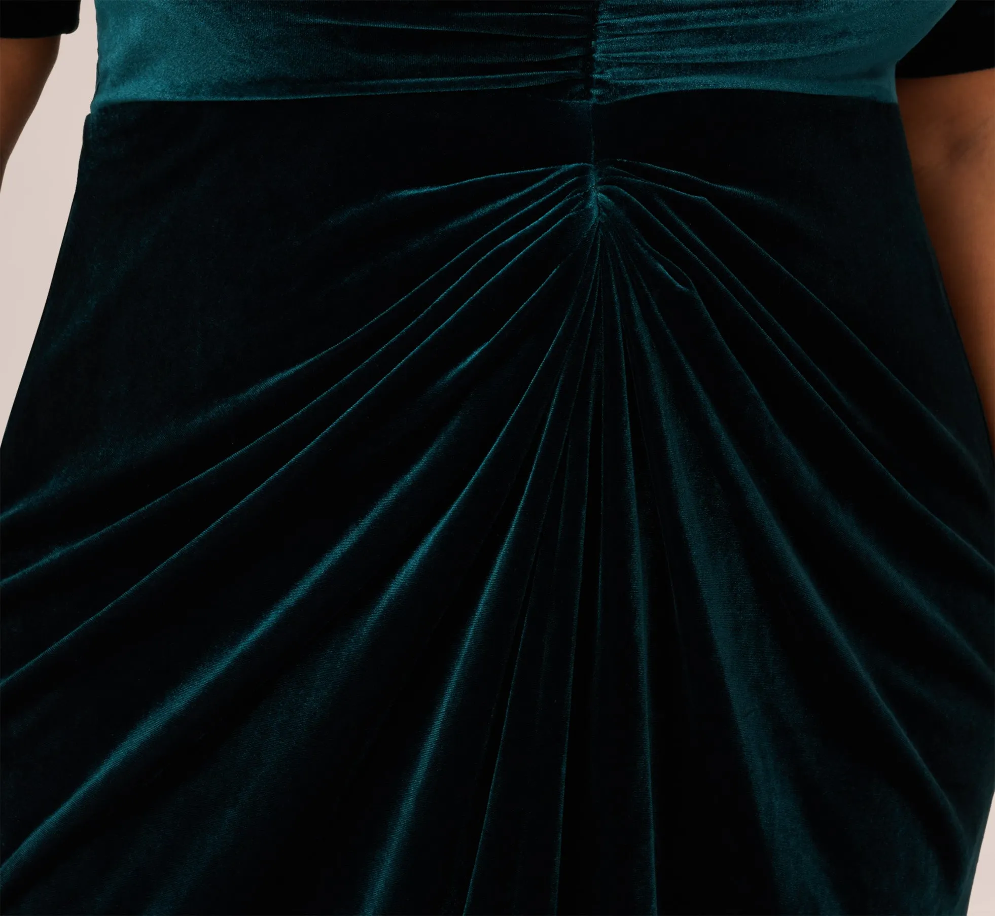 Plus Size Shirred Velvet Gown With Elbow-Length Sleeves In Emerald sold by Adrianna Papell product image thumbnail 5