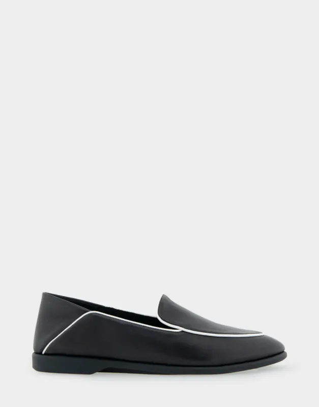 Bay sold by AEROSOLES