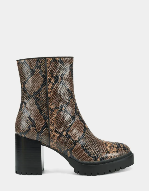 Ellie sold by AEROSOLES