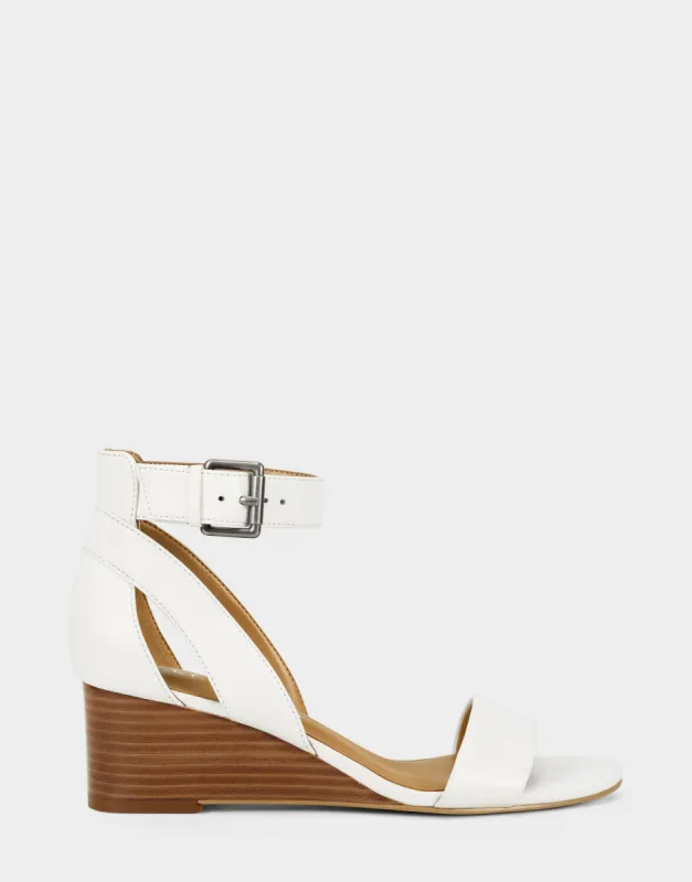 Willowbrook sold by AEROSOLES