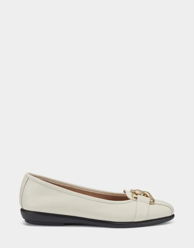 Bristol sold by AEROSOLES