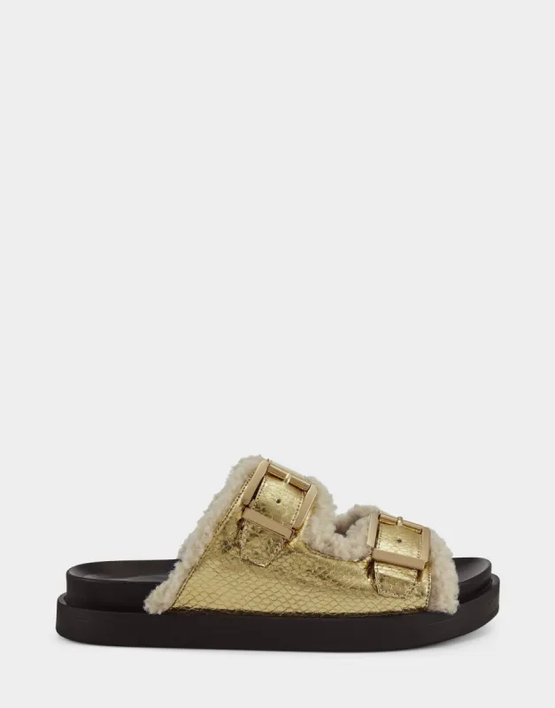Olivia sold by AEROSOLES