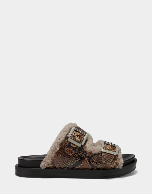 Olivia sold by AEROSOLES