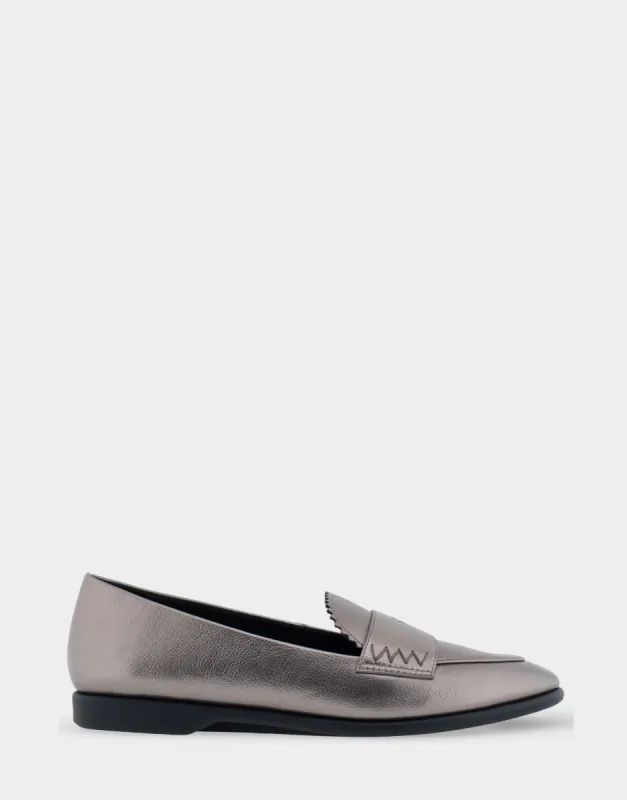 Benvenuto sold by AEROSOLES