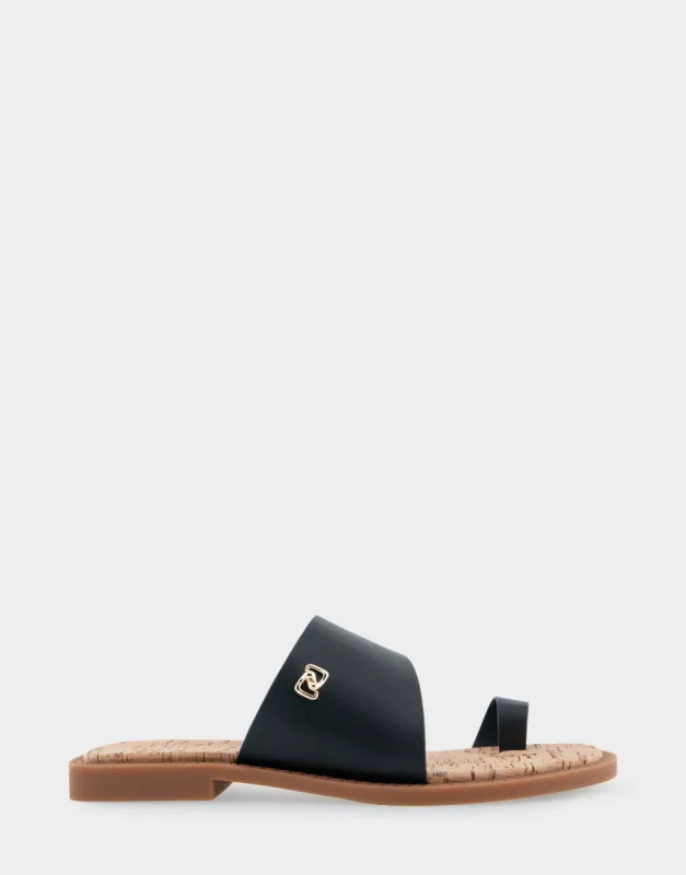 Carder sold by AEROSOLES