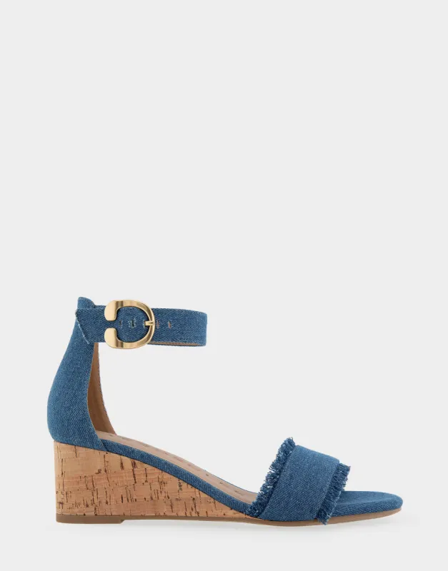 Willis sold by AEROSOLES