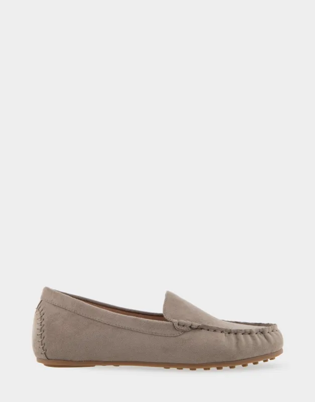 Over Drive sold by AEROSOLES