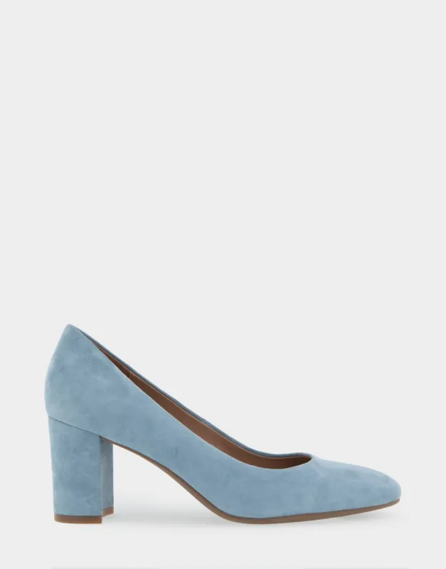 Betsy sold by AEROSOLES