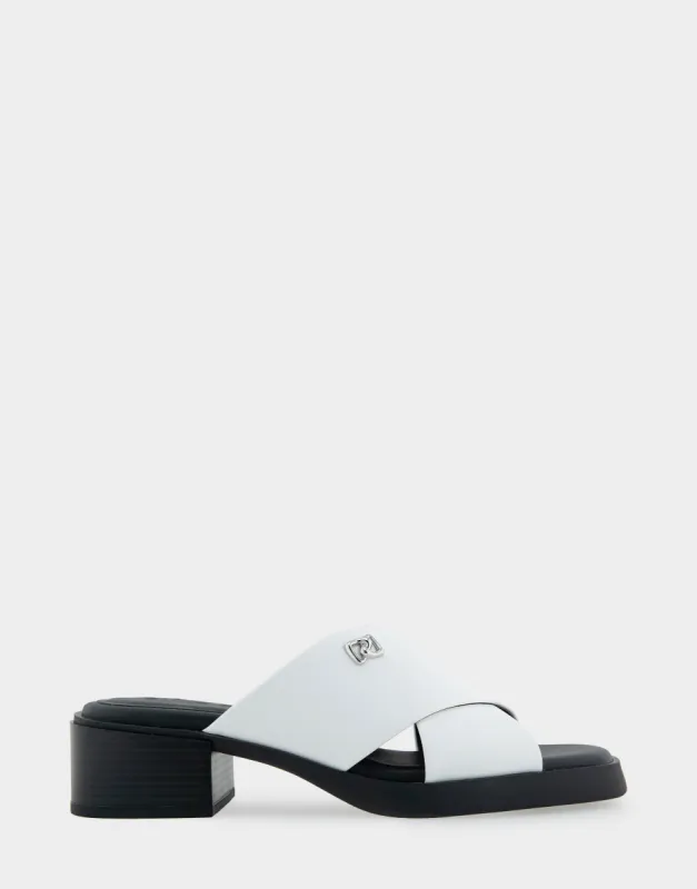 Duane sold by AEROSOLES