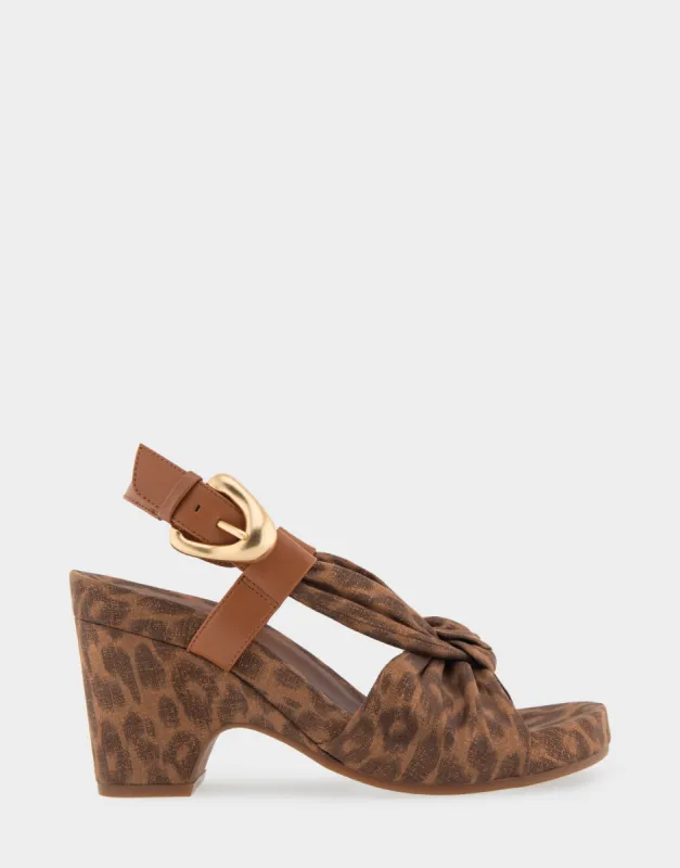 Miki sold by AEROSOLES