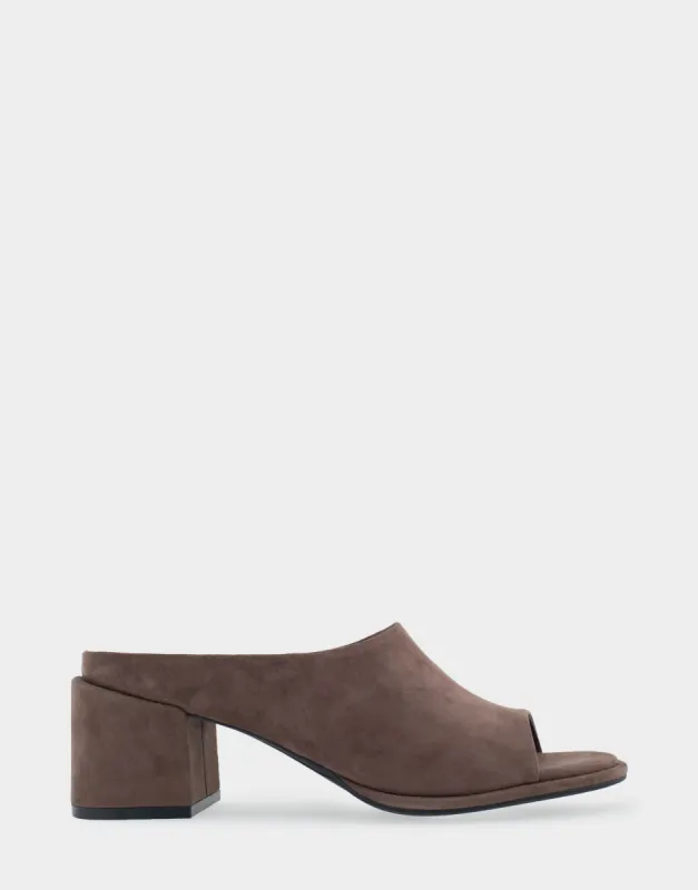 Ninole sold by AEROSOLES