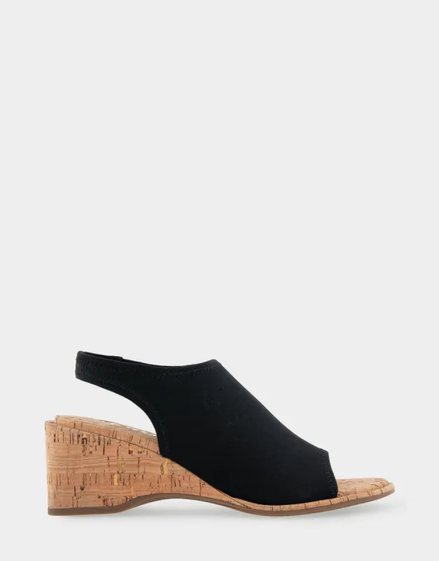 Nuri sold by AEROSOLES