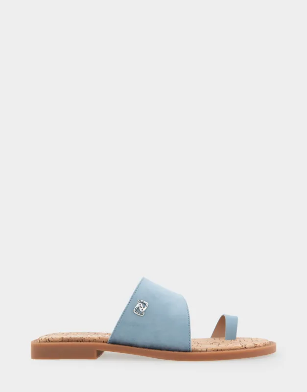 Carder made by AEROSOLES