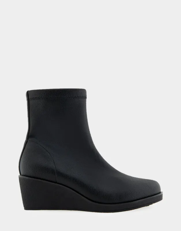 Binnie *FINAL SALE* sold by AEROSOLES