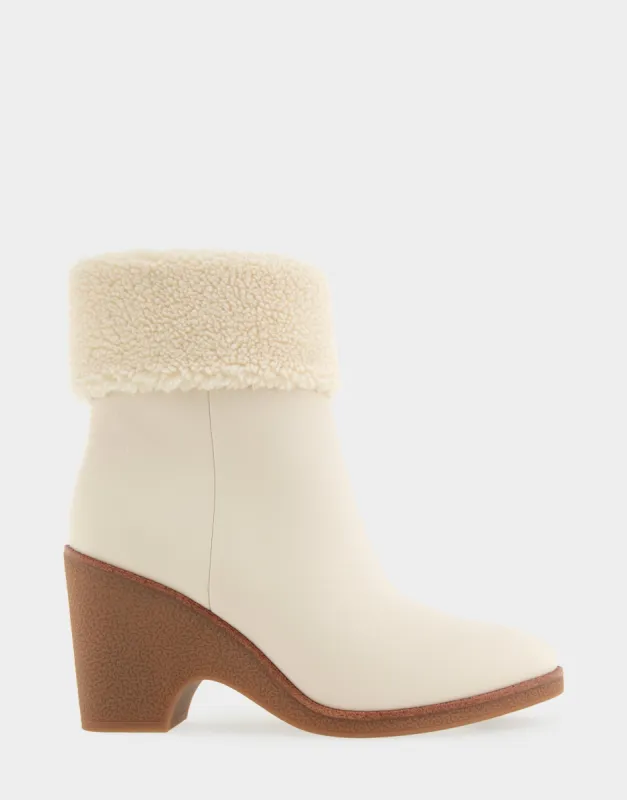 Mina *FINAL SALE* made by AEROSOLES