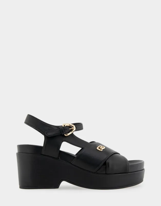 Cora sold by AEROSOLES