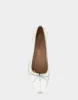 Novia sold by AEROSOLES
