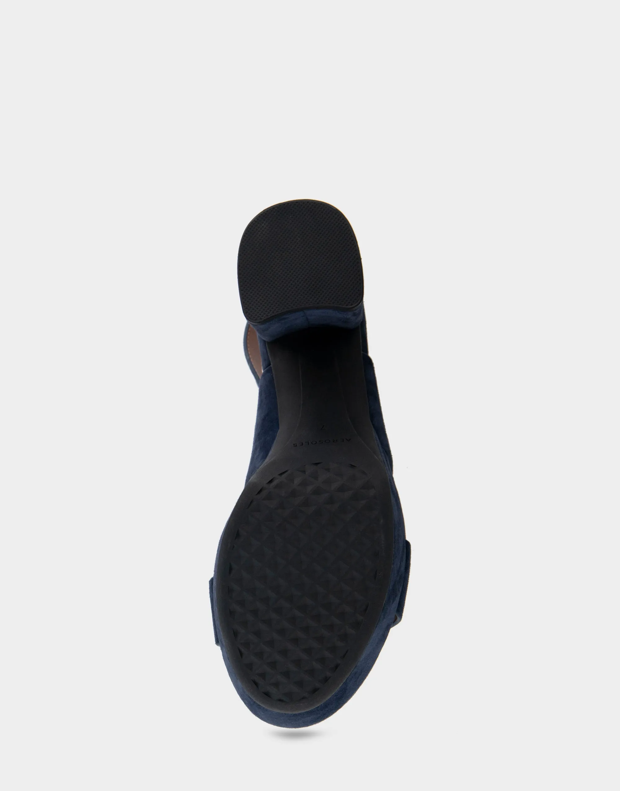 Camera sold by AEROSOLES product image thumbnail 4