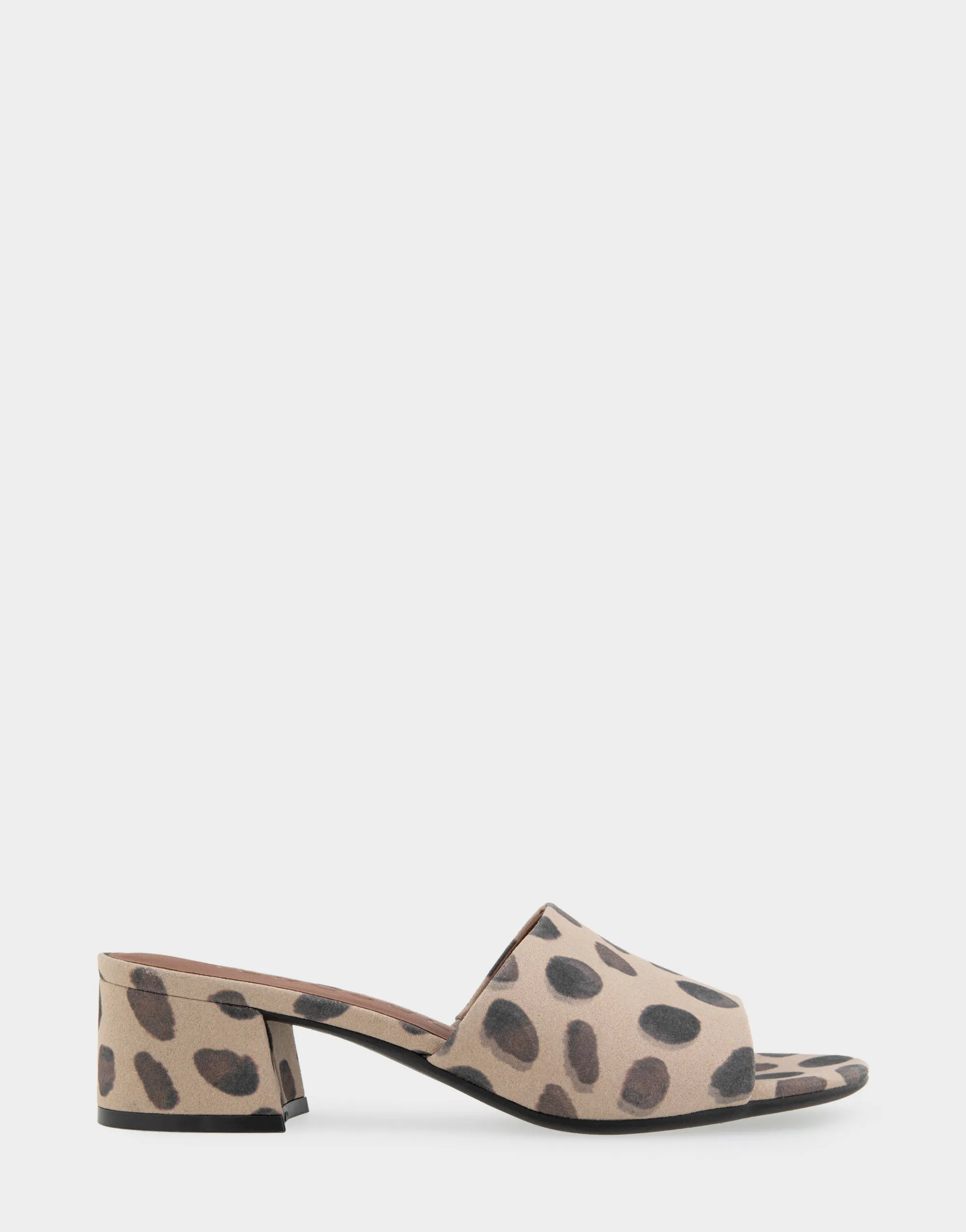 Como sold by AEROSOLES