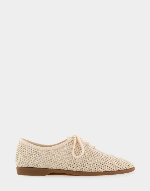 Breezy *Final Sale* sold by AEROSOLES