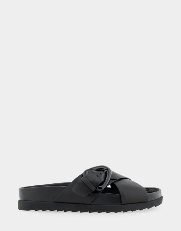 Lago sold by AEROSOLES