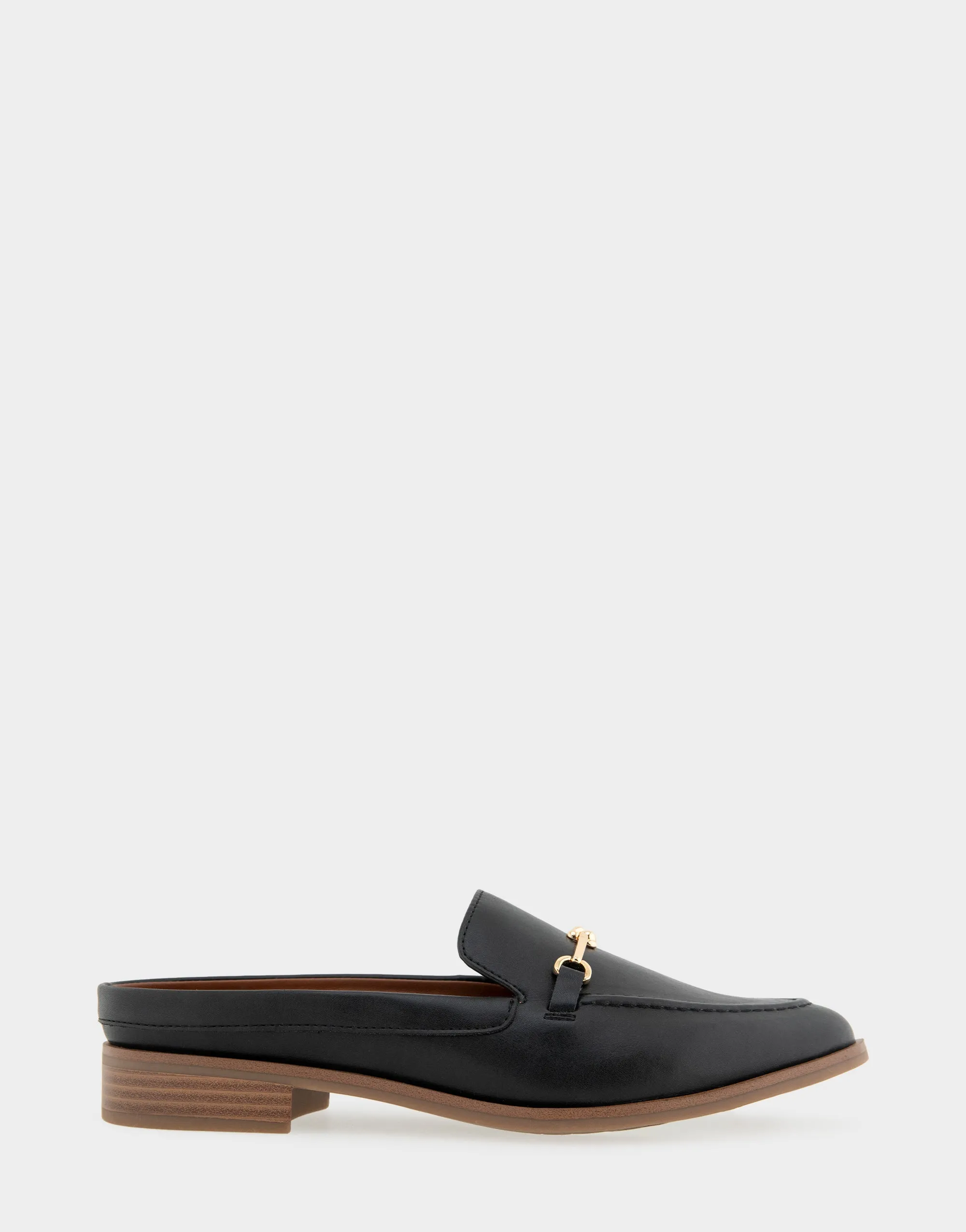 Erik sold by AEROSOLES