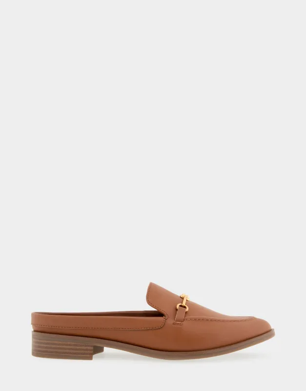 Erik sold by AEROSOLES