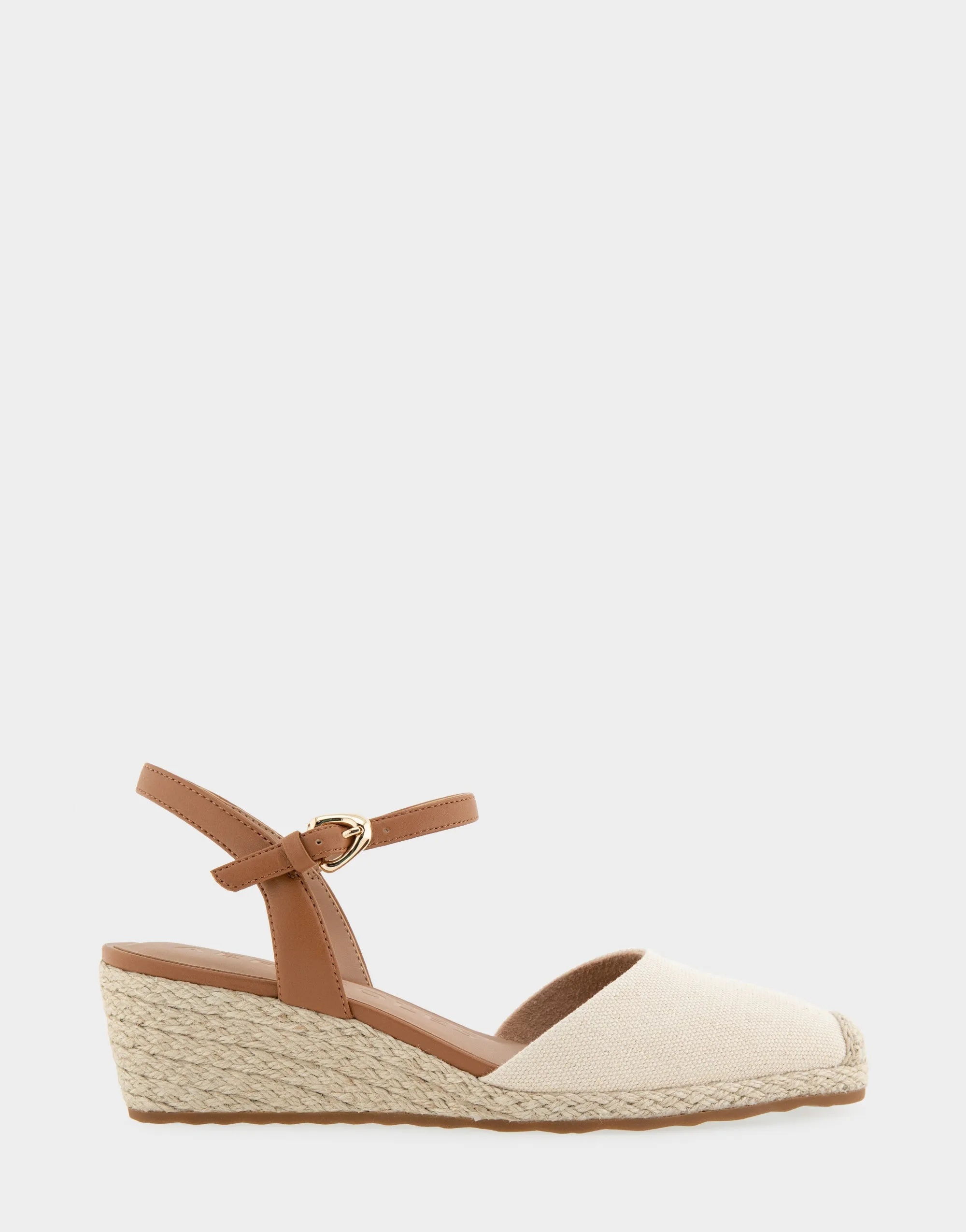 Real sold by AEROSOLES